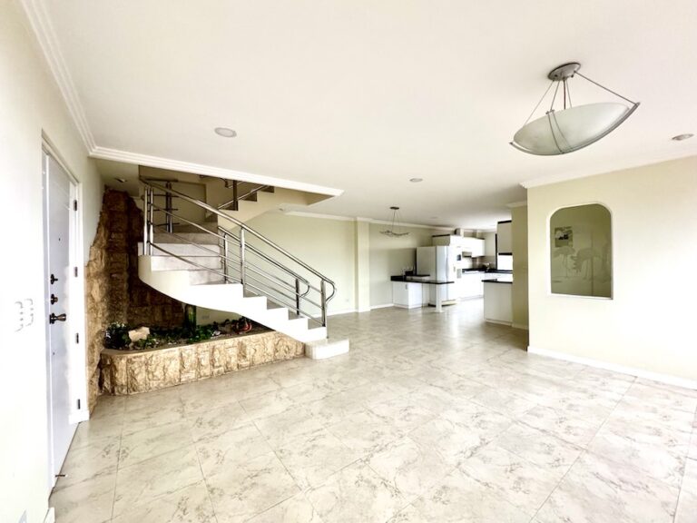 Listing 358 — photo 1