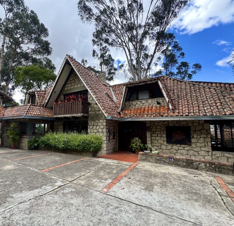 Listing 373 — photo 2