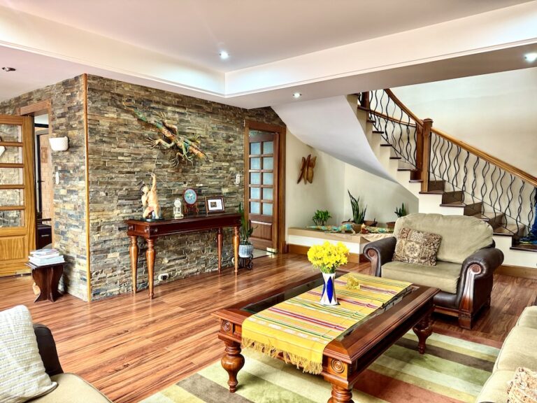 Listing 426 — photo 2