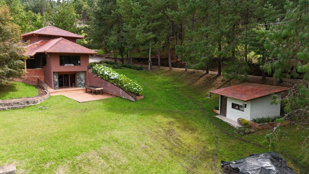 FABULOUS FAMILY COMPOUND ONLY 15 MINUTES FROM CUENCA OFFERS THE BEST IN OUTDOOR LIVING AND ENTERTAINING WITH A PALATIAL HOME BUILT FOR MULTI-GENERATIONAL ENJOYMENT — photo 2