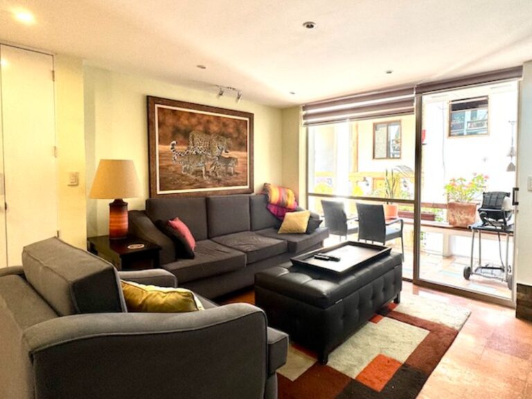 MODERN, 2-BEDROOM, TURNKEY, DOWNTOWN CUENCA CONDO IN A LUXURY BUILDING AND PRIME LOCATION